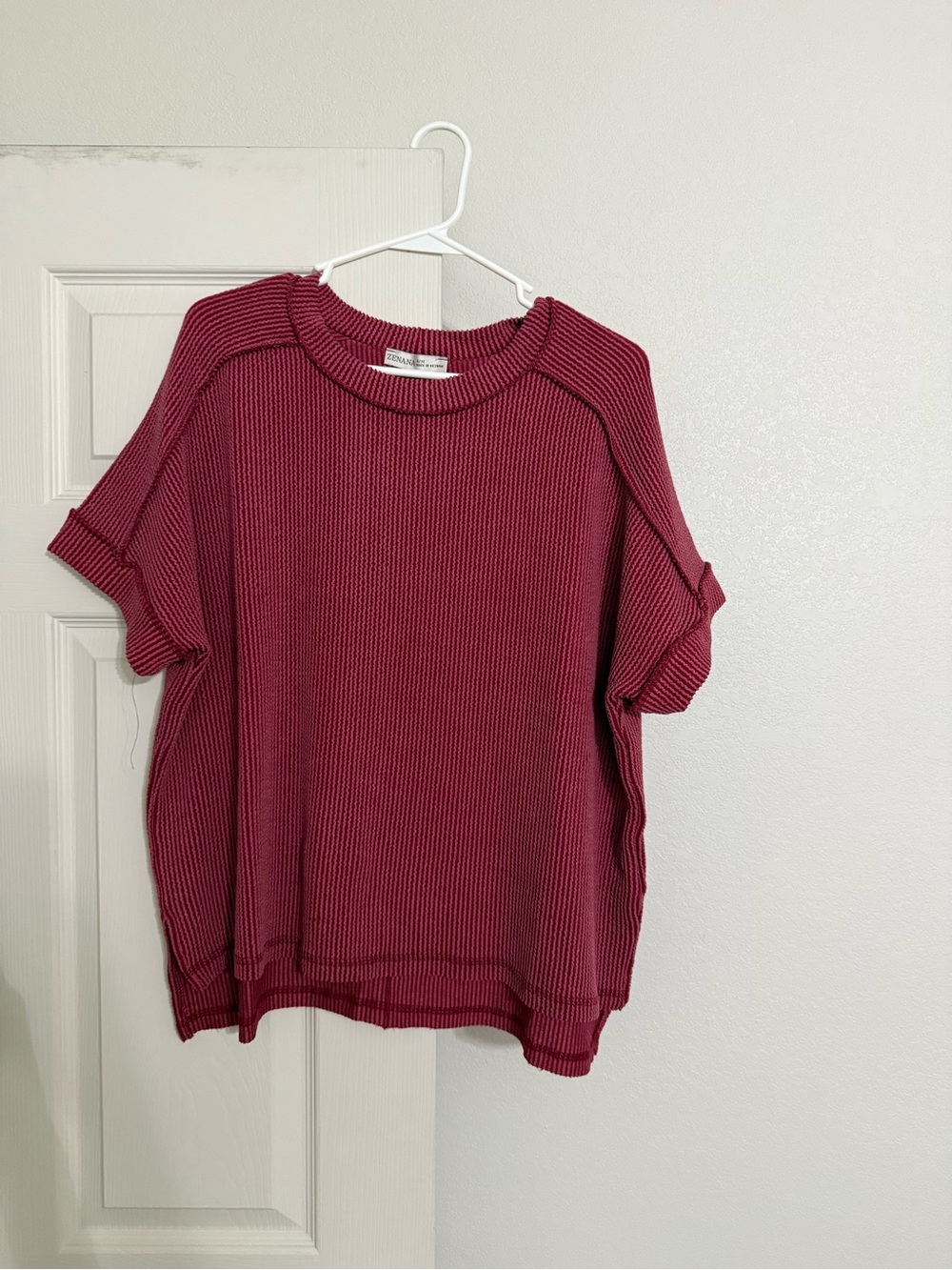 NWOT Zenana Outfitters Short Sleeve Waffle Top - Wine